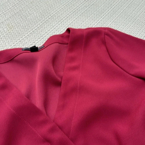 J Crew Burgundy Faux Wrap Top with side zipper vneck size 0 - Picture 12 of 14